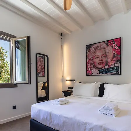 She Mykonos - The Residency *